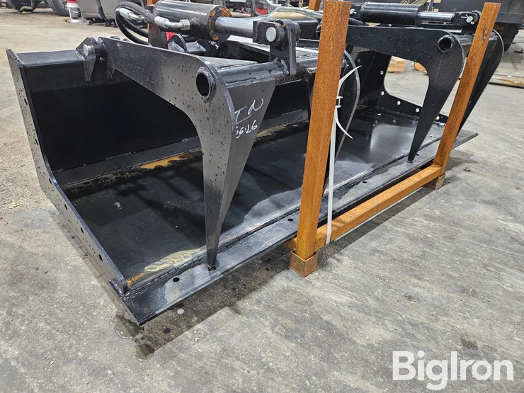2026-massey-ferguson-730-image-17