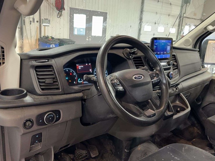 2021-ford-transit-image-15
