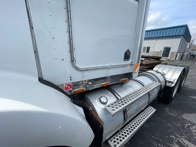 1997-kenworth-t800-image-18