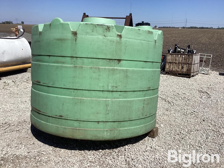 1500-gal-poly-water-tank-image-3