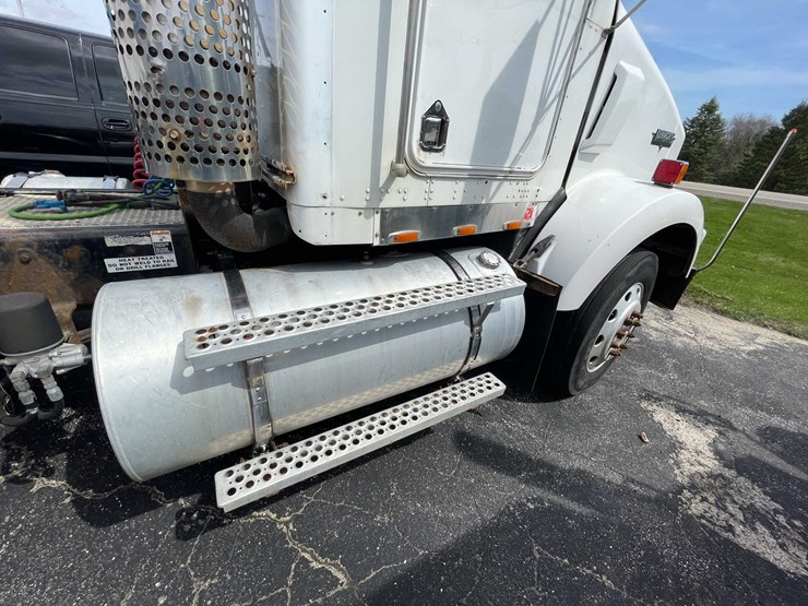 1997-kenworth-t800-image-41