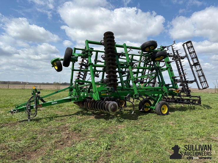 2014-john-deere-2310-image-1