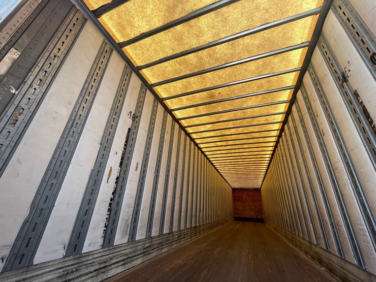 #316-•-2011-wabash-semi-trailer-(has-wi-title)-(denmark,-wi)-image-17