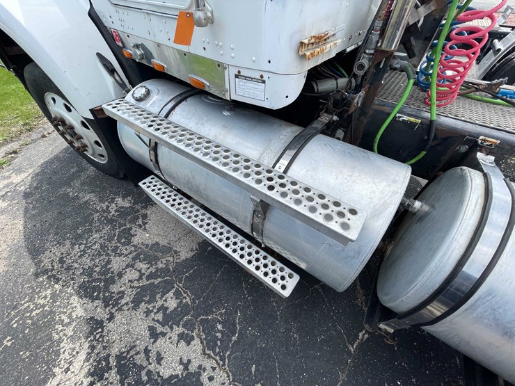 1997-kenworth-t800-image-21