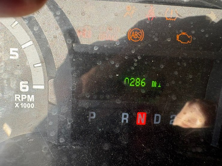 2014-ford-e350-image-46