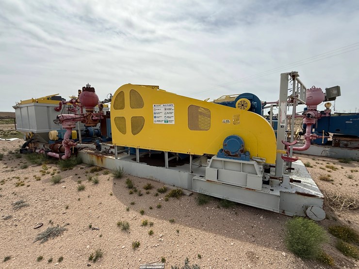 continental-emsco-fb-1600-5k-wp-triplex-mud-pump-w/-ac-electric-motor-&-mixing-tank-skidded-image-3