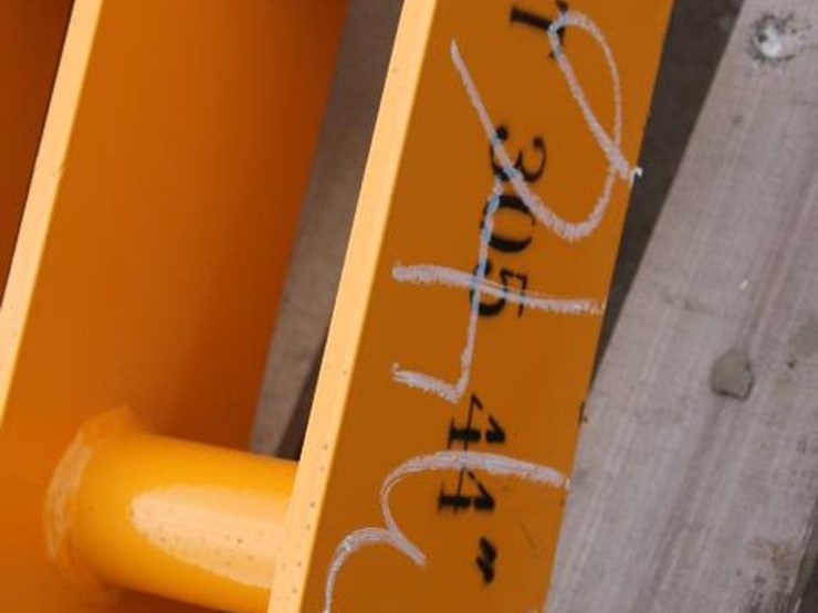 caterpillar-305-image-4