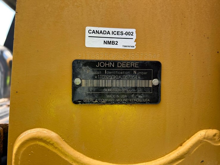 2019-deere-325g-image-25