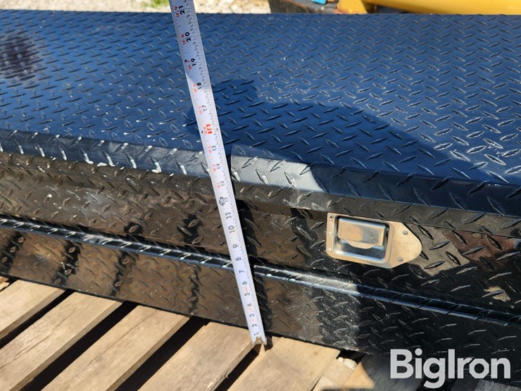 truck-bed-toolbox-image-16