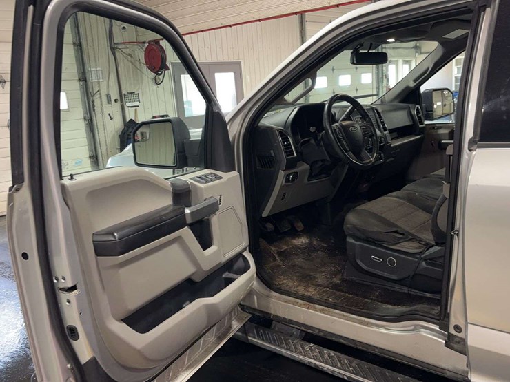 2016-ford-f150-xlt-image-10