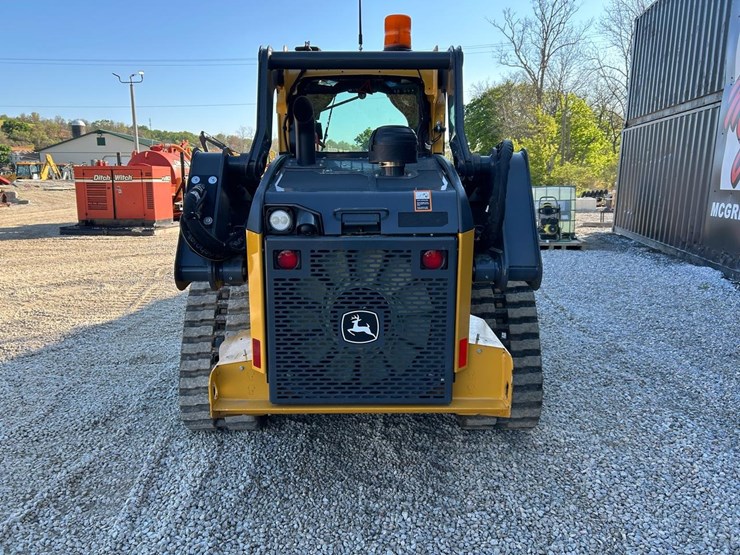 2025-deere-325g-image-3