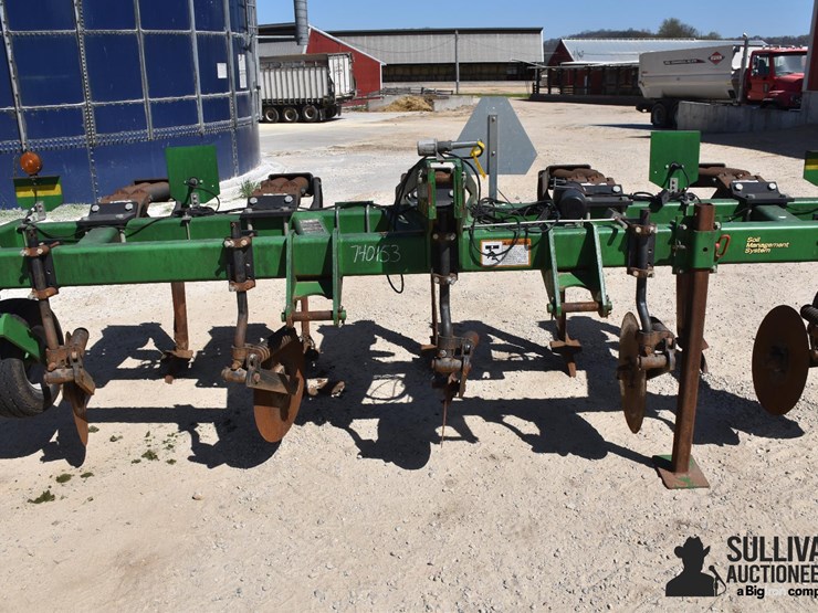 2011-john-deere-2100-image-10