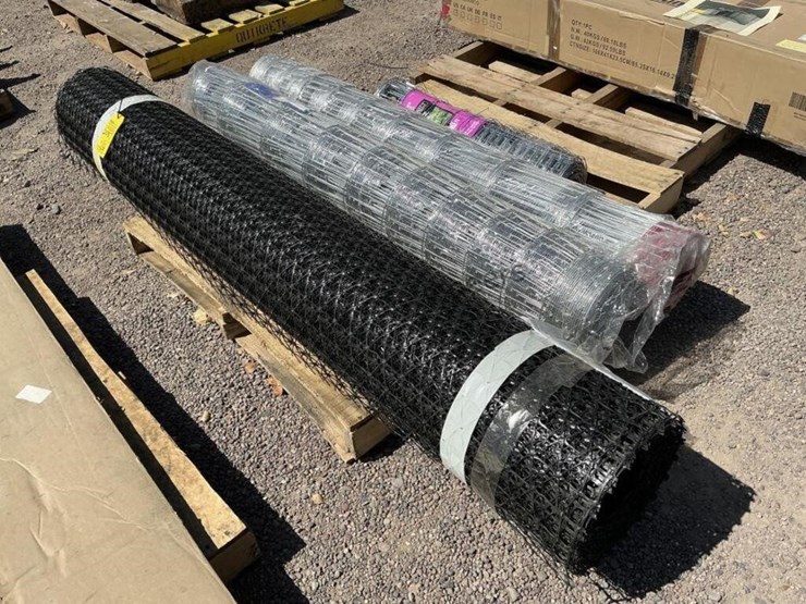 pallet-of-asst-galvanized-&-plastic-fencing-image-1