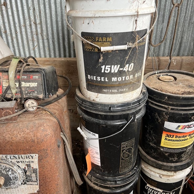 #9628 • (3) 5 Gallon Pails of 15W-40