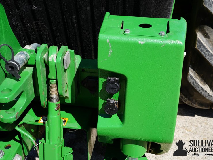 2023-john-deere-8r-340-image-14