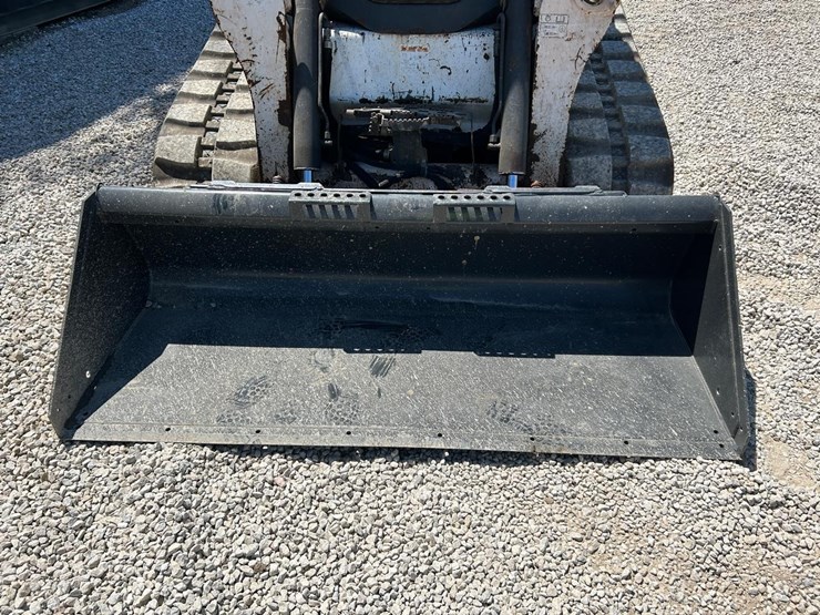 2015-bobcat-t650-image-9