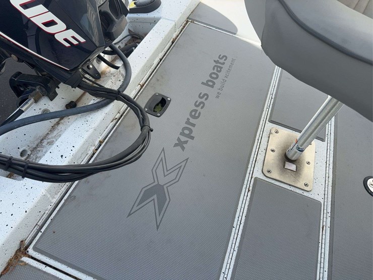 2023-xpress-boat-and-2022-back-track-trailer-image-12