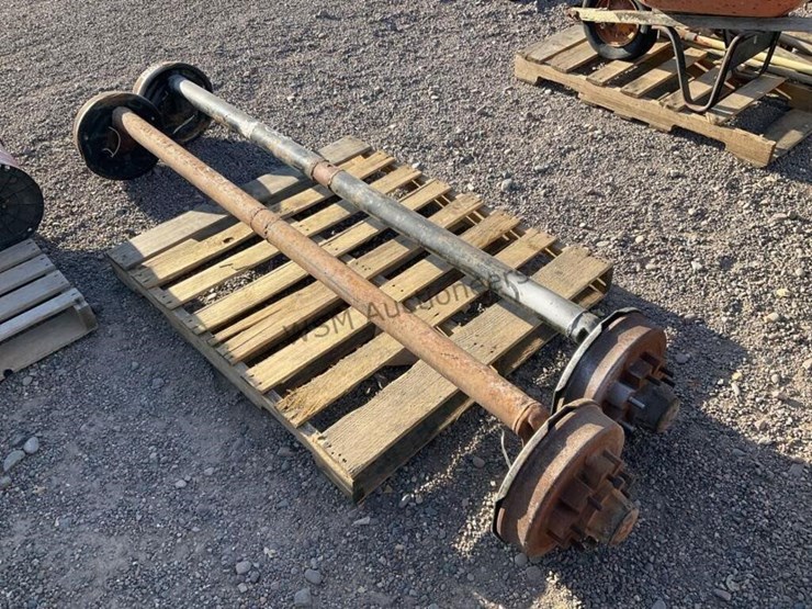 (2)-8-lug-trailer-axles-image-4