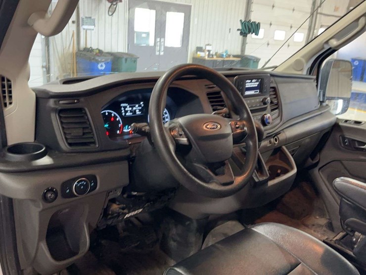2020-ford-transit-image-14