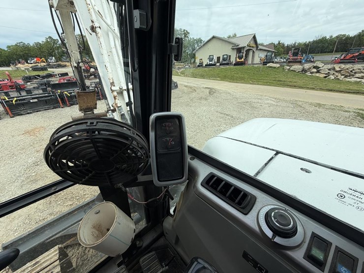 bobcat-e80-image-8