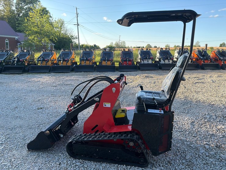 #222-•-unused-2026-ssl580-ride-on-skid-steer-loader-image-1