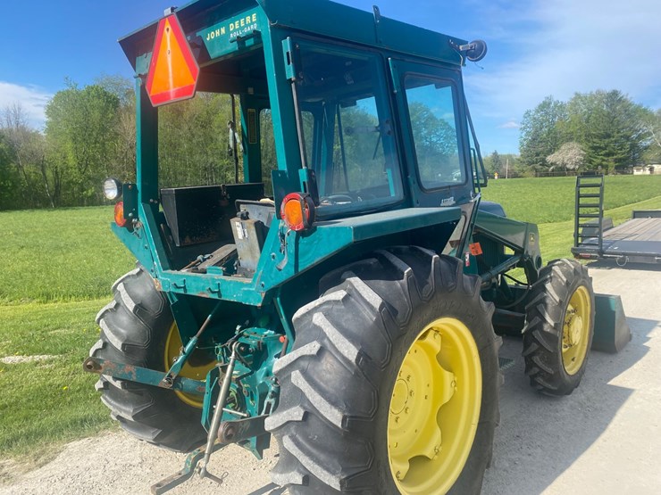 john-deere-2040-image-4