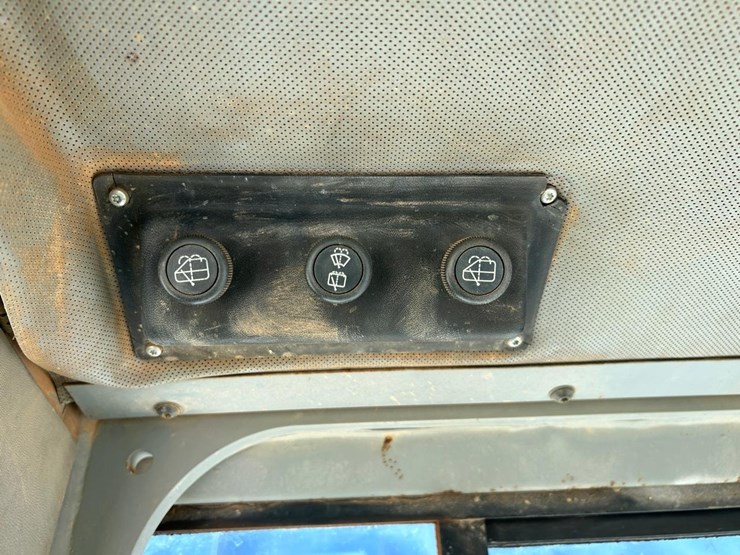 caterpillar-d5g-xl-image-27