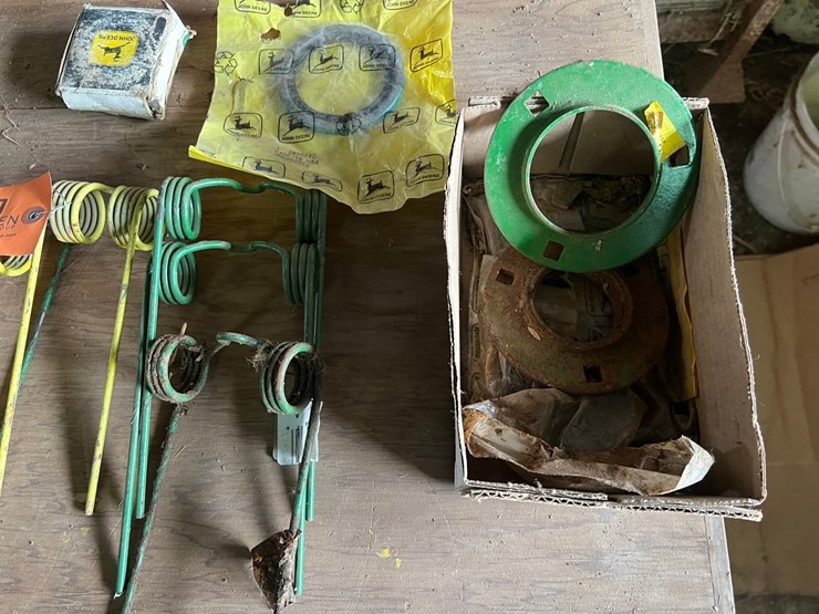 #9645-•-misc.-john-deere-parts-image-7