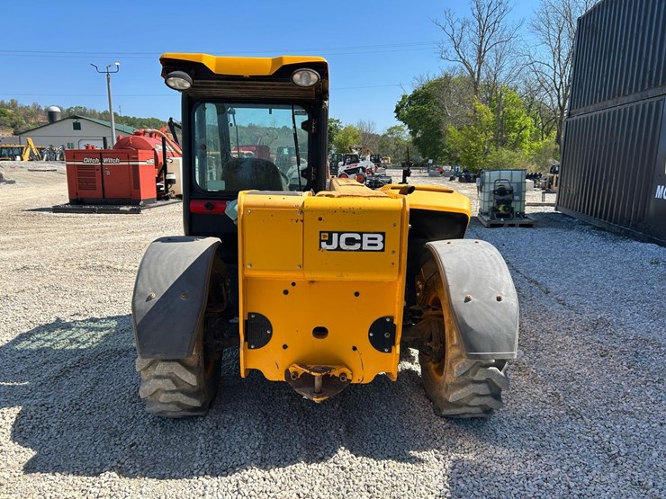2018-jcb-525-60-image-3