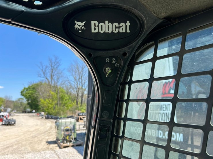 2015-bobcat-t650-image-23
