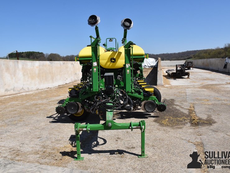 2014-john-deere-1775nt-image-2