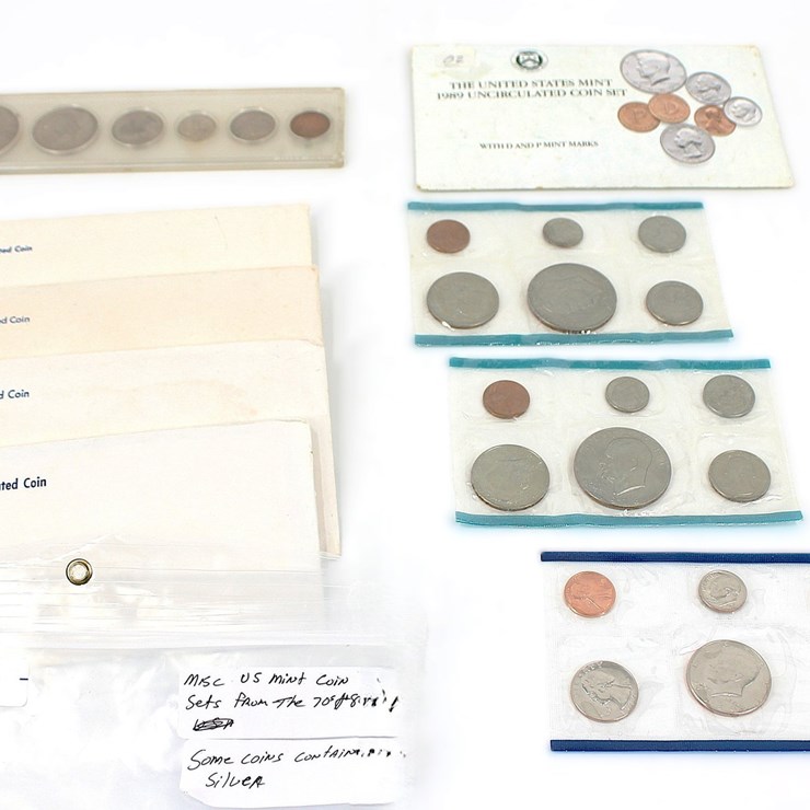 #32919 • CURRENCY | MISC US MINT COIN SETS FROM THE 70'S AND 80'S