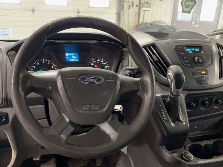 2019-ford-transit-image-12