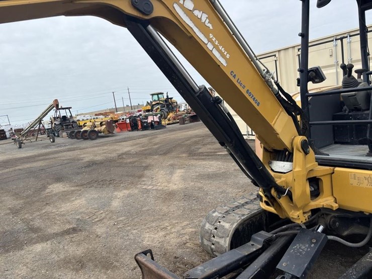 2015-caterpillar-305e2-cr-image-21