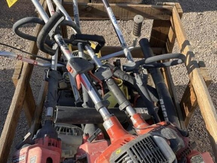 crate-of-asst-landscaping-equipment-image-6