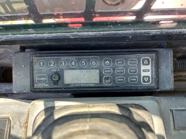 takeuchi-tl250-image-24