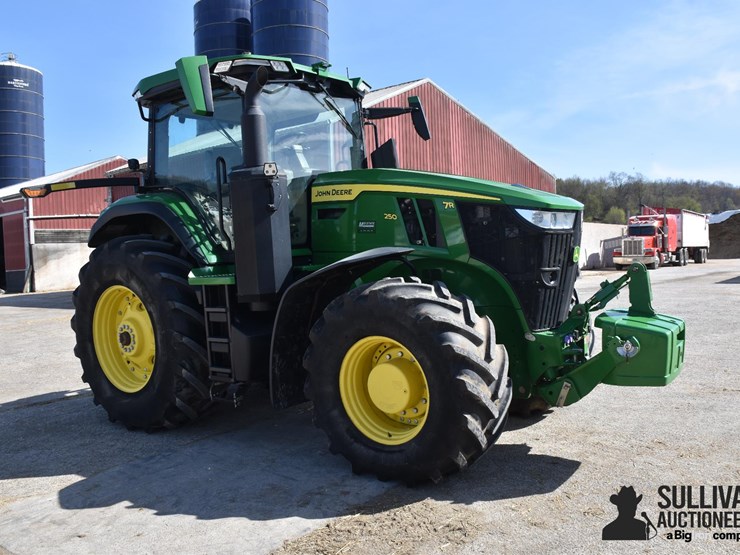 2022-john-deere-7r-250-image-3