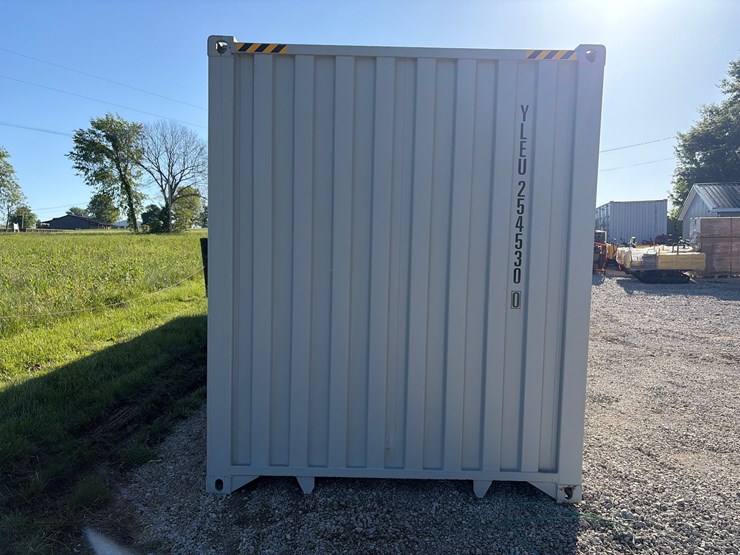 #105-•-40’-container-image-3