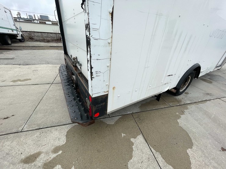 2017-ford-e450-image-35