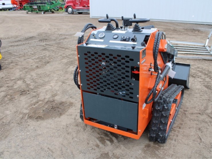 #8033-•-mini-skid-steer-loader-image-6