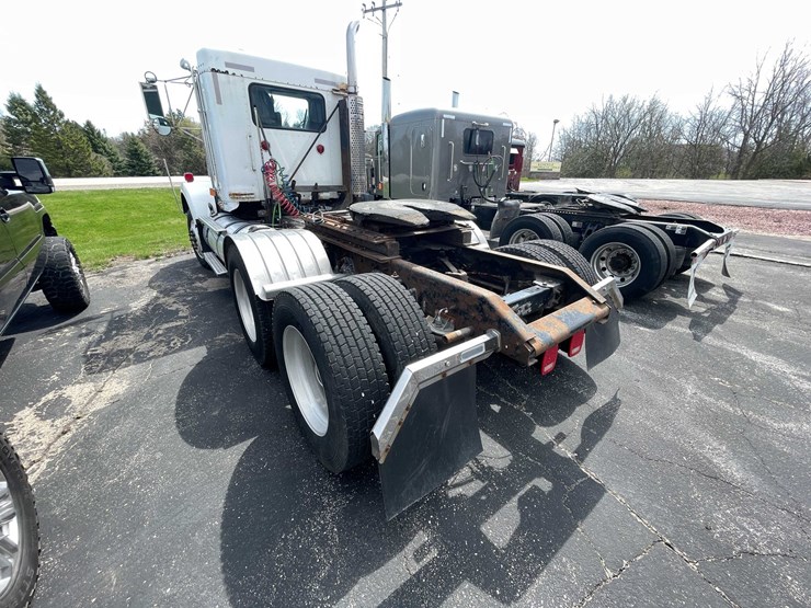 1997-kenworth-t800-image-8