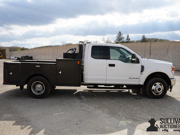 2021-ford-f350-xlt-image-4