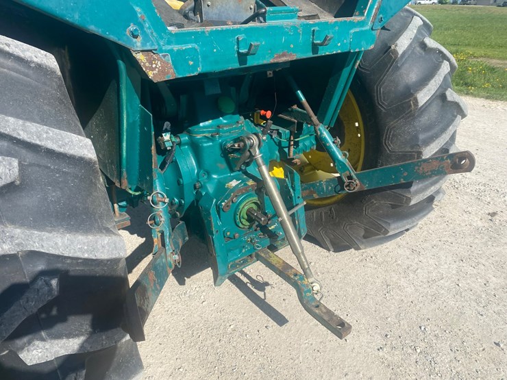 john-deere-2040-image-6