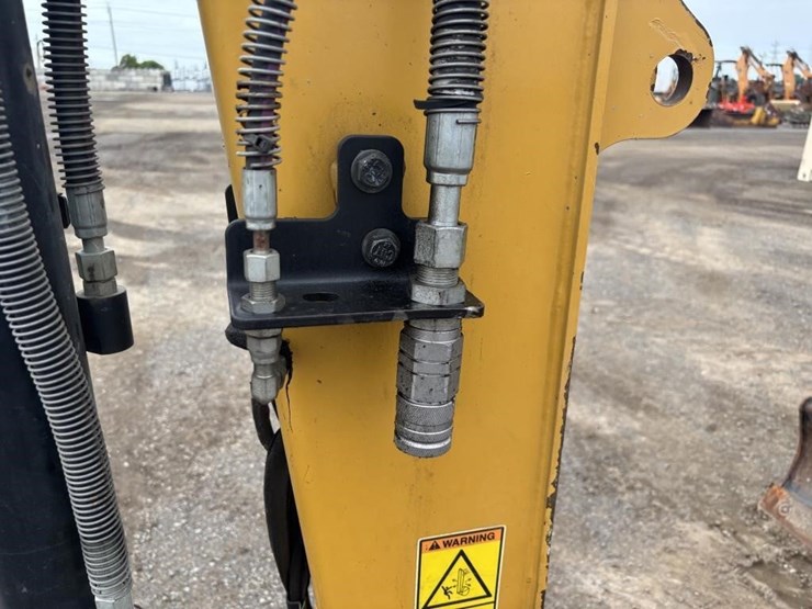 2015-caterpillar-305e2-cr-image-18