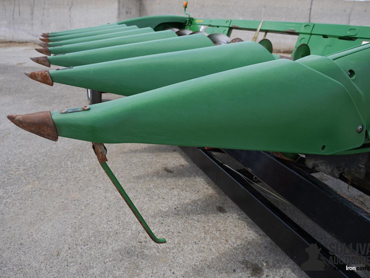 2014-john-deere-608c-stalkmaster-image-10