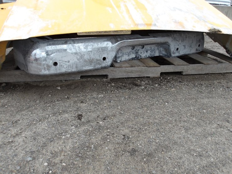 #7833-•-bus-hood-&-23-dodge-truck-bumper-image-7