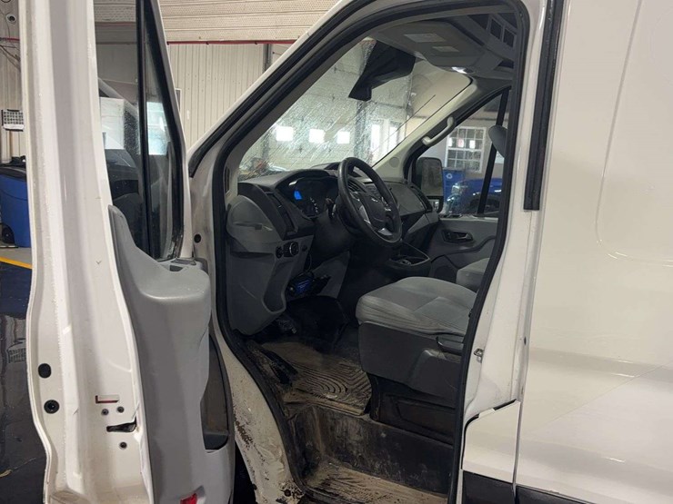 2019-ford-transit-image-9