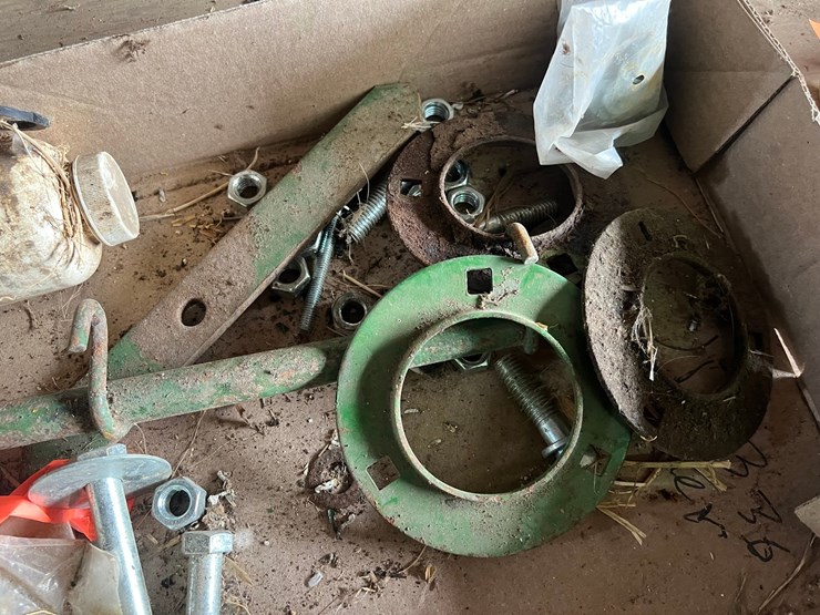 #9645-•-misc.-john-deere-parts-image-3