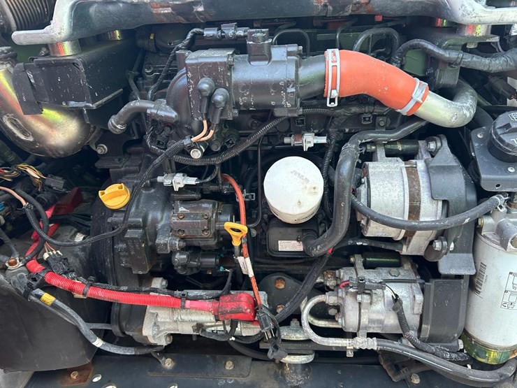 2023-bobcat-s770-image-14
