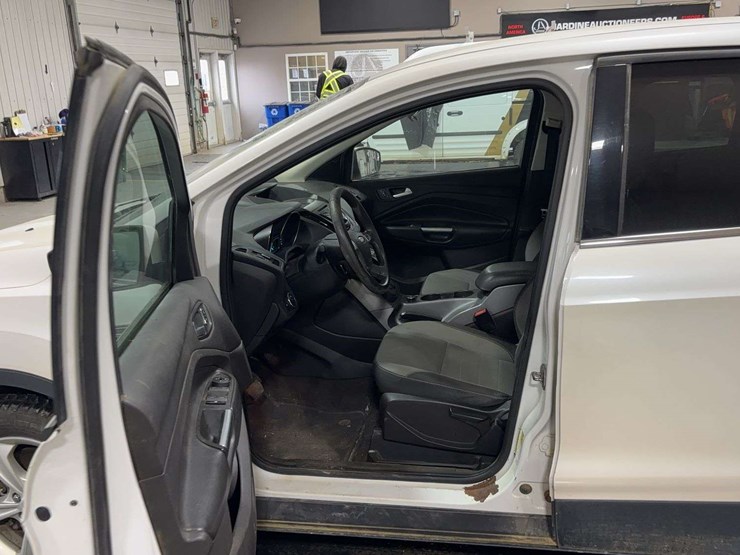 2014-ford-escape-se-image-9